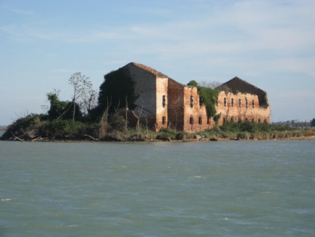 Zapuščeni privatni otoki v Beneški laguni