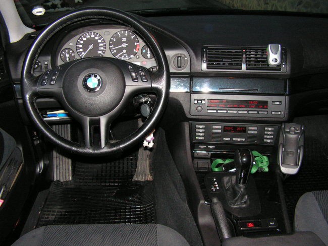 BMW 525iA - foto povečava