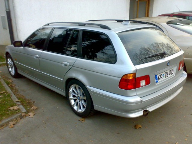 BMW 525iA - foto