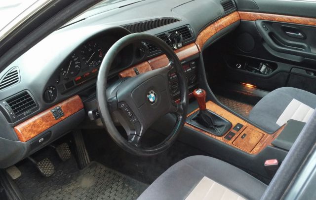 BMW 525iA - foto