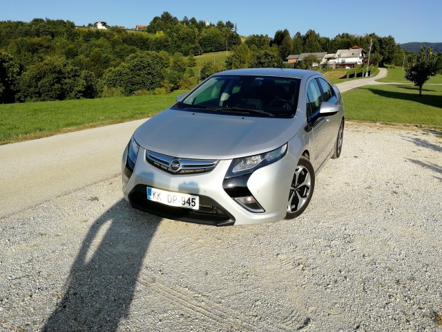 Opel Ampera - foto