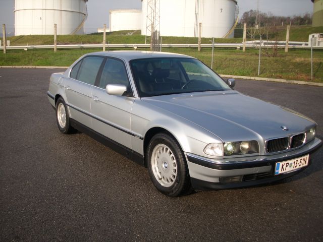 BMW 740iL - foto