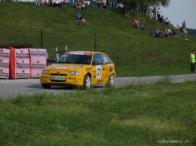 Rally - foto povečava