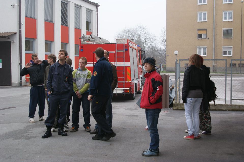 Ogled poklicne gasilske enote Celje - foto povečava