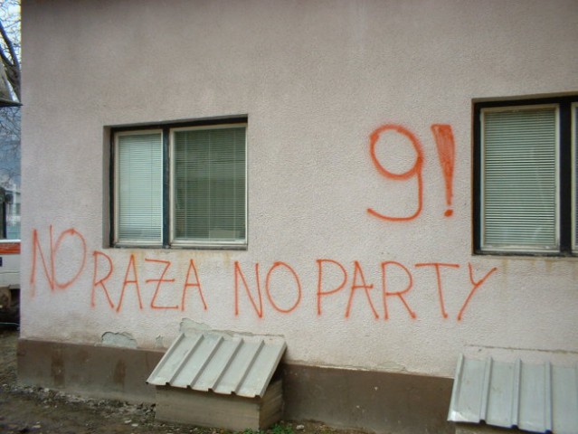 No Raza No party