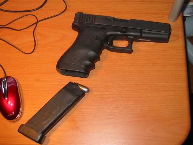 Moj Glock 21 - foto