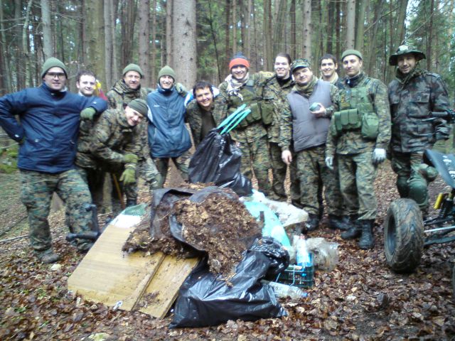 Čistilna akcija 5.12.2009 - foto
