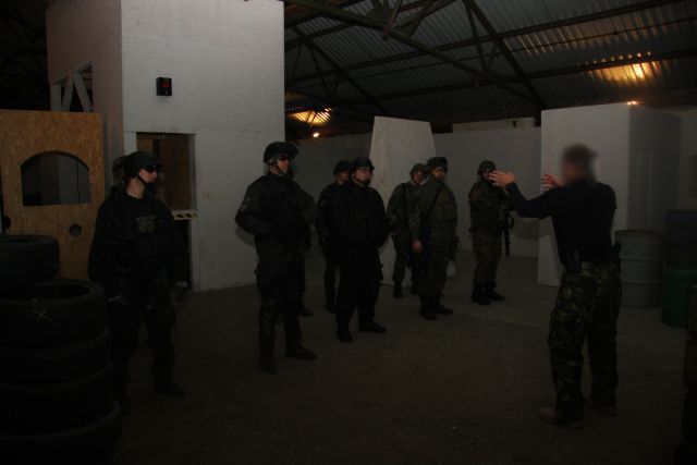 Airsoft arena budimpešta 20/21.11.10 part II - foto povečava