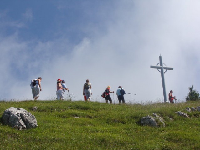 Proti vrhu