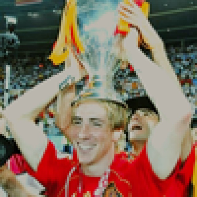 Avy 100x100 - foto