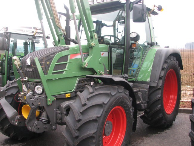 Otvoritev fendt in valtra centra - foto povečava