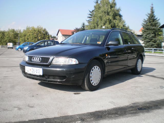 Audi A4 avant 2.8 V6 quattro - foto