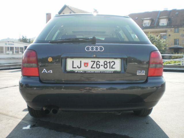 Audi A4 avant 2.8 V6 quattro - foto