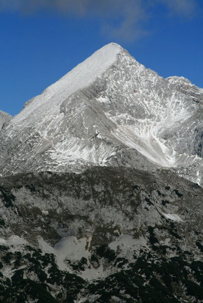 Grintovec, pod spodem bezsniezna Kalška gora