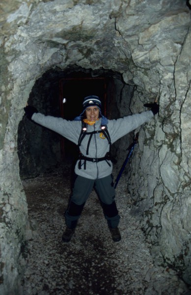 Begunjšica - tunel na Bornovej poti