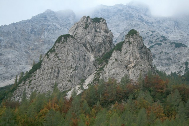 Babi zob (Menih), na ostatnim planie Turska gora w mglach, niestety przez caly dzien