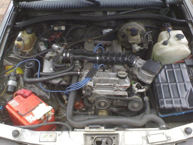 Alfa Romeo 75, 1.8 IE, l. 1993, 88 kW

strojnica ;)