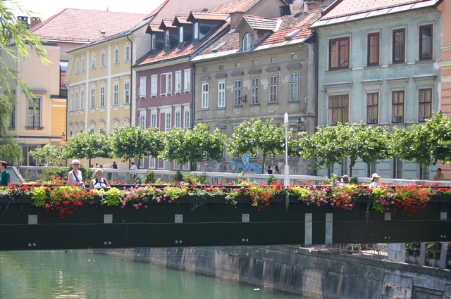 Cities - foto povečava