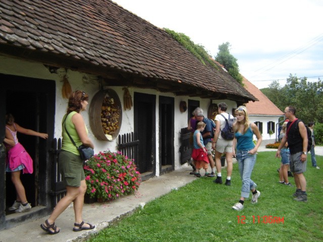 Walk around camp - foto