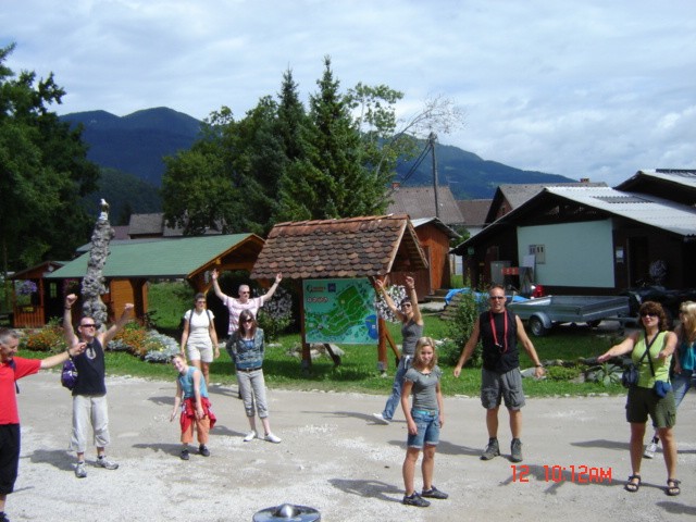 Walk around camp - foto
