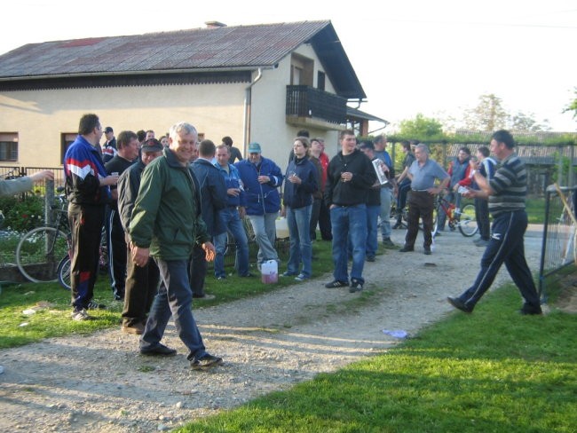 Postavlanje mlaja 2008 - foto povečava