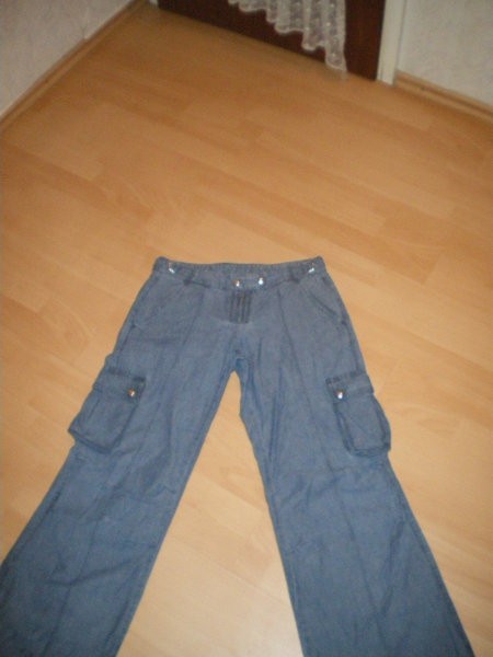 široke ženske hlače, št. 40, 10€