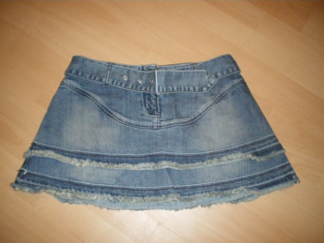 Kratko krilo, št. 40, 1x nošeno, 10€