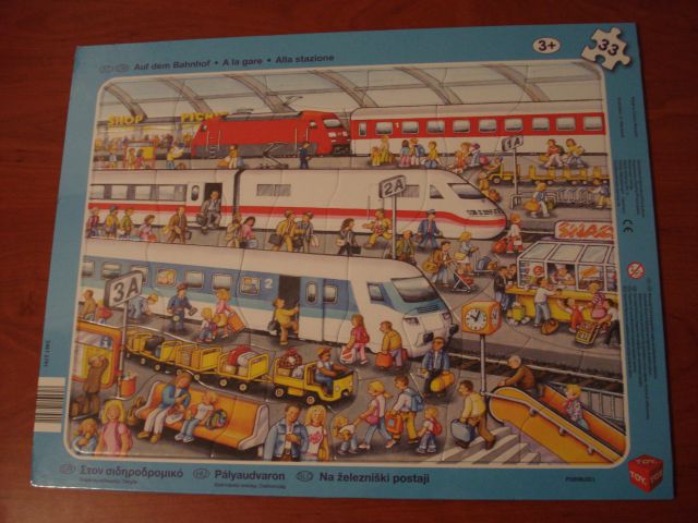 Puzzle železniška postaja 3+, 33 kos - nepravilnih oblik, cena 1,5 eur