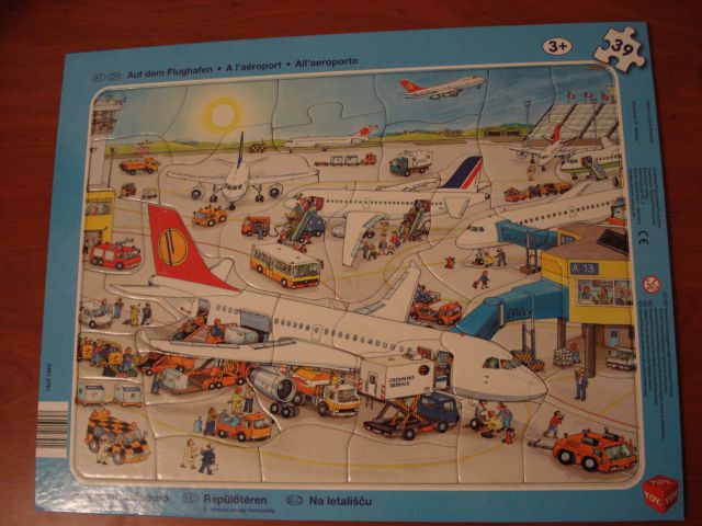 Puzzle Letališče 3+, 39 kos - nepravilnih oblik, cena 1,5 eur