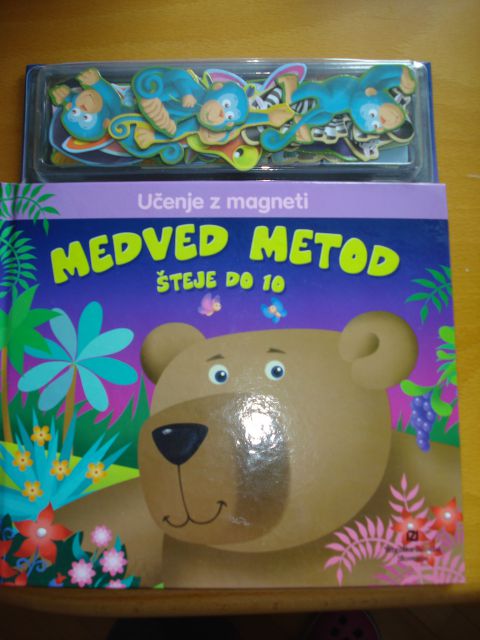 NOVA kartonka Medved Metod šteje do 10 z magnetki, cena 7eur.