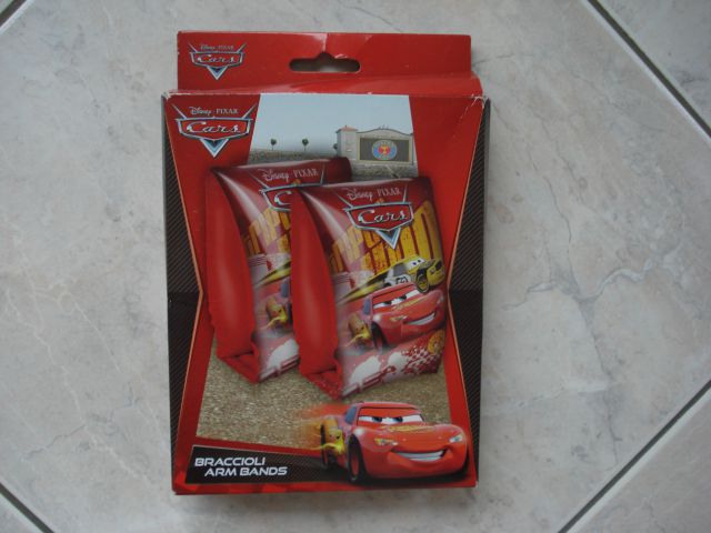 Rokavčki strela mcqueen od 15 do 30 kg. oz. 2 do 6 let, cena 2 eur