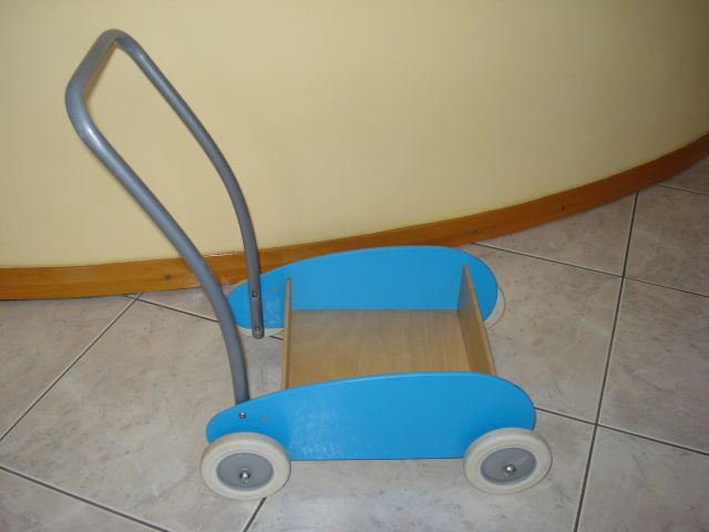Voziček Ikea, cena 6 eur