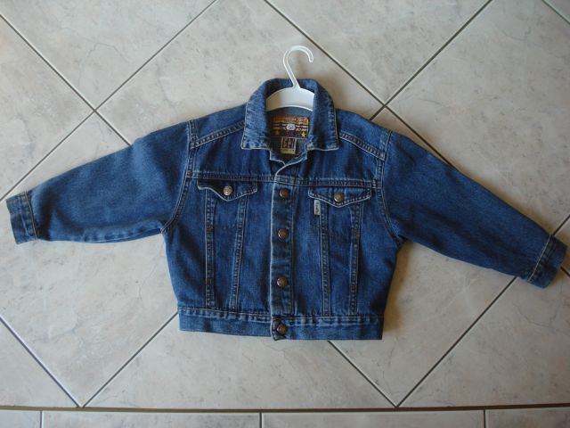 Jeans jaknica št. 98, cena 3 eur