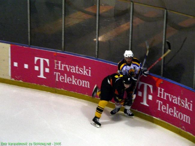 KHL Mladost : ŠD Alfa 2:4 (1:0,1:3,0:1) - 29. - foto povečava