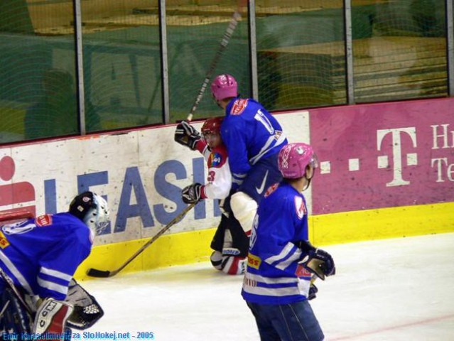 KHL Medveščak : HK Acroni Jesenice  4:6 (2:2, - foto