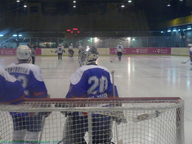 KHL Zagreb : HS Olimpija  6:5 (3:0,1:4,2:1) - - foto povečava