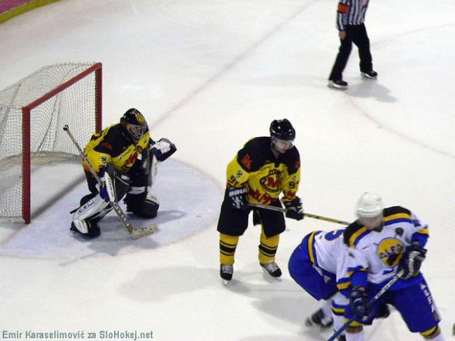 ŠD Alfa : KHL Mladost  3:2 (1:1,2:1,0:0) - 25 - foto povečava