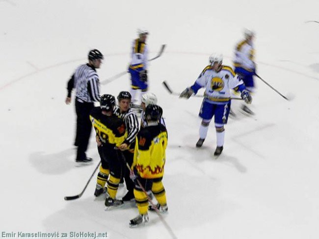 ŠD Alfa : KHL Mladost  3:2 (1:1,2:1,0:0) - 25 - foto povečava