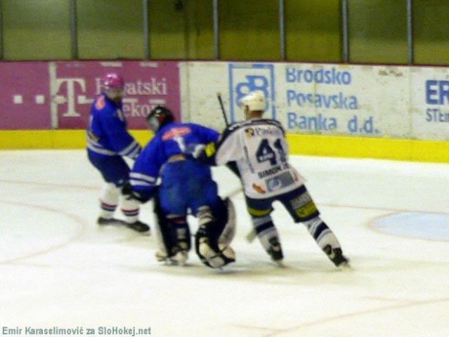 KHL Medveščak : Alba Volan FeVita  0:9 (0:4,0 - foto