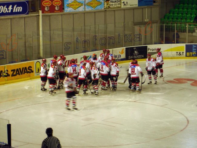 HDD ZM Olimpija : HK Acroni Jesenice  2:4 (0: - foto povečava