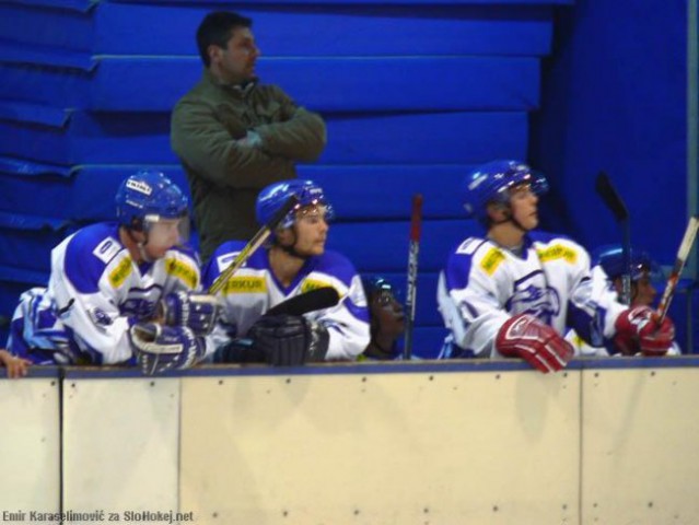 KHL Mladost : HK Triglav  0:6 (0:3,0:3,0:0) - - foto