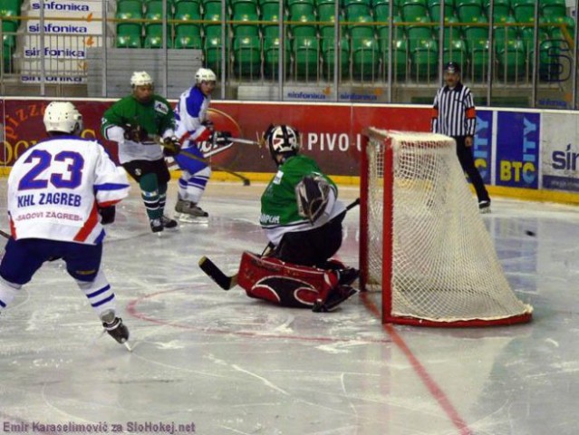 HS Olimpija : KHL Zagreb  4:7 (2:2,0:2,2:3) - - foto
