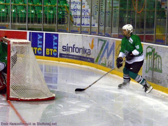 HS Olimpija : KHL Zagreb  4:7 (2:2,0:2,2:3) - - foto povečava