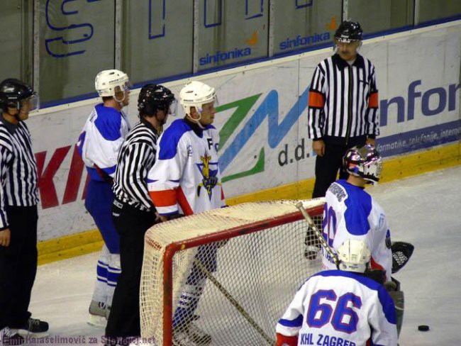 HS Olimpija : KHL Zagreb  4:7 (2:2,0:2,2:3) - - foto povečava