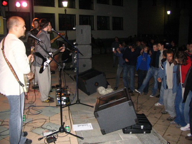 Na ploščadi, Šmarje pri Jelšah, 22. 10. 2005 - foto