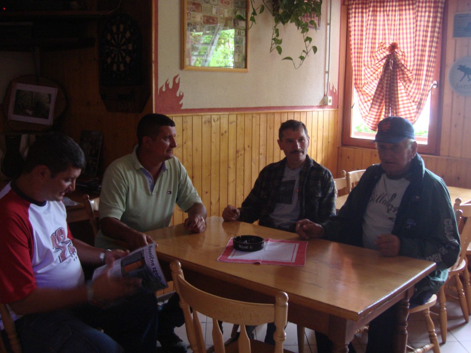 GOSTILNA V PODBELA (IGOR, MAKS, IGOR IN JOSE) 2007