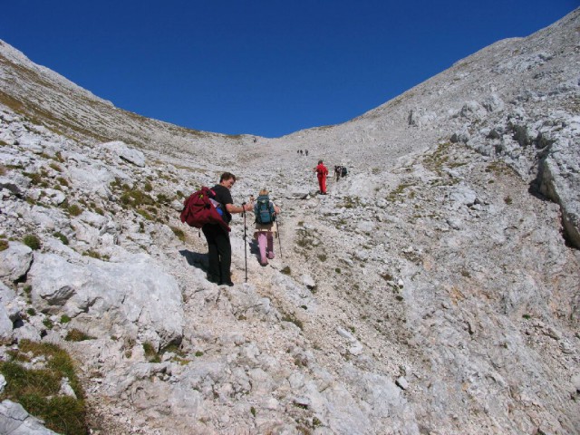 Še malo in dosegli bomo Vrata (2129 m) 