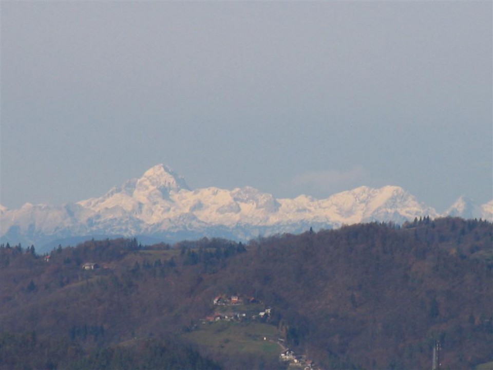 In malo kasneje Julijske Alpe z očakom Triglavom