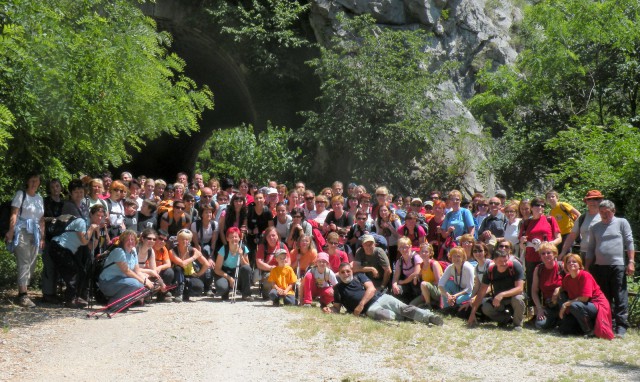 In že smo pred tunelom na železniški progi