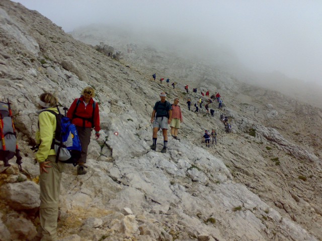 Pri spustu na planino Korošico so nas spremljale megle